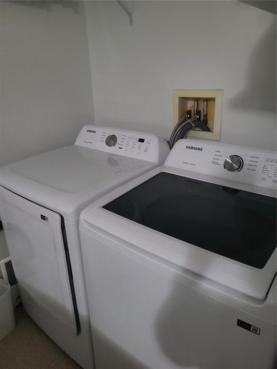 For Sale: $255,900 (1 beds, 1 baths, 875 Square Feet)