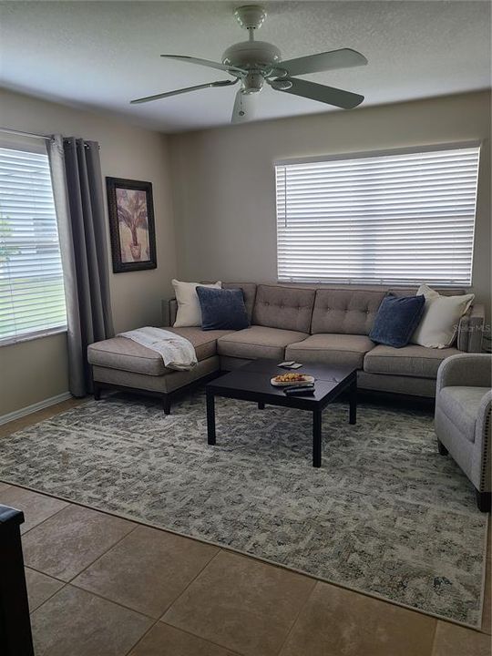 For Sale: $255,900 (1 beds, 1 baths, 875 Square Feet)