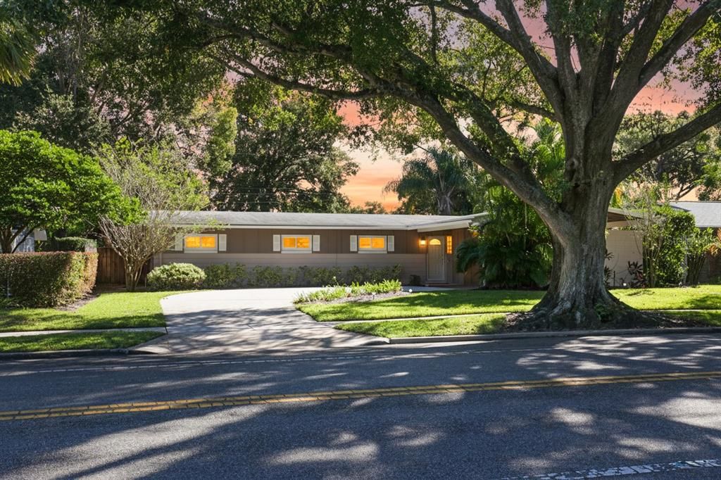 For Sale: $529,000 (4 beds, 2 baths, 1680 Square Feet)