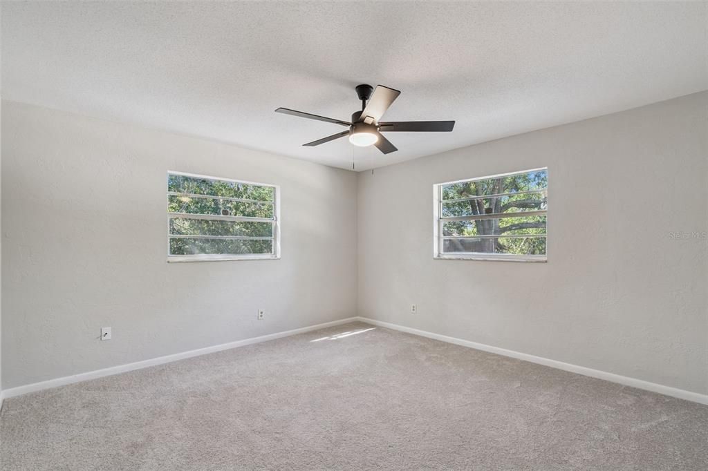 Active With Contract: $295,000 (3 beds, 2 baths, 1708 Square Feet)