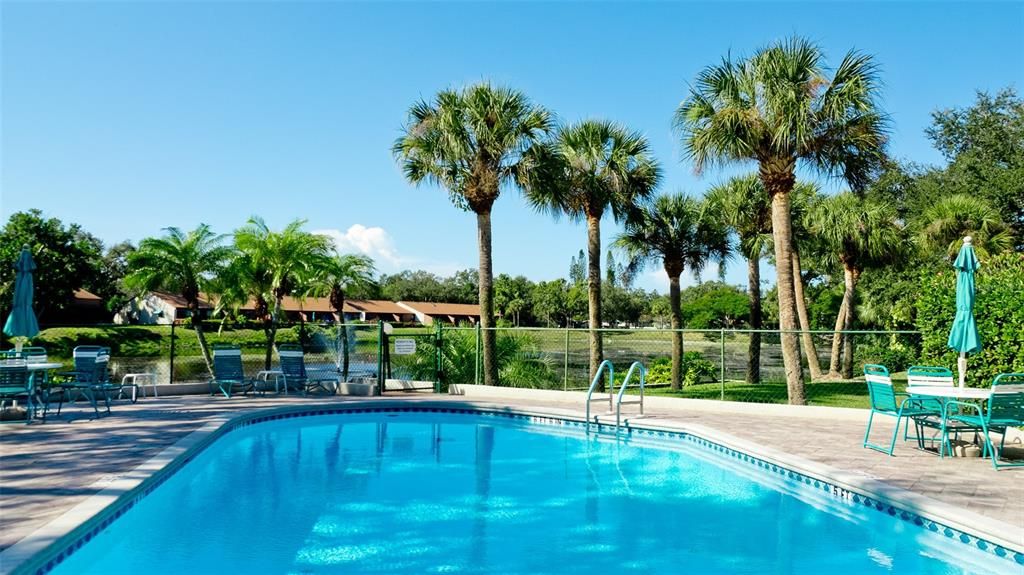 For Sale: $335,000 (2 beds, 2 baths, 1100 Square Feet)