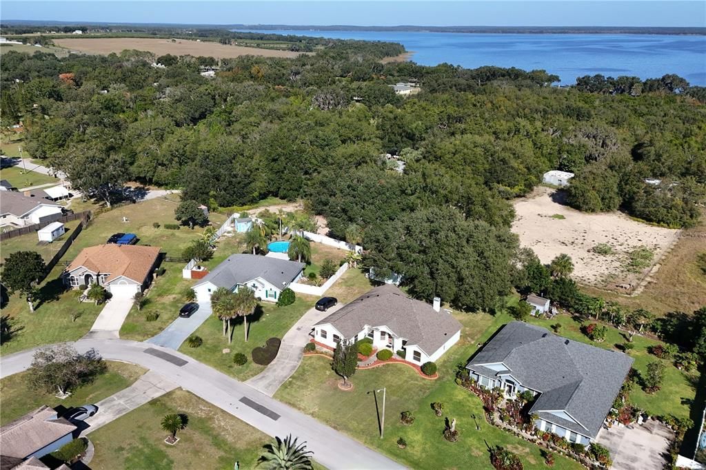 合同活跃: $375,000 (3 贝兹, 2 浴室, 1915 平方英尺)