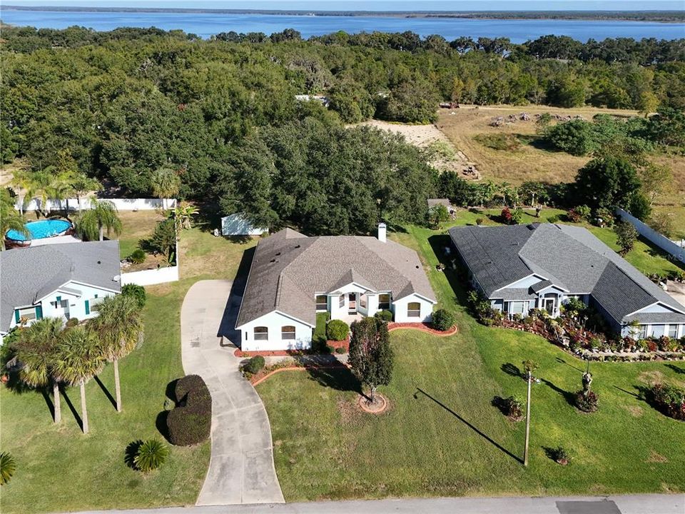 合同活跃: $375,000 (3 贝兹, 2 浴室, 1915 平方英尺)