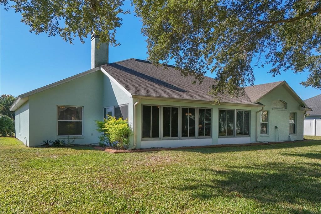 合同活跃: $375,000 (3 贝兹, 2 浴室, 1915 平方英尺)