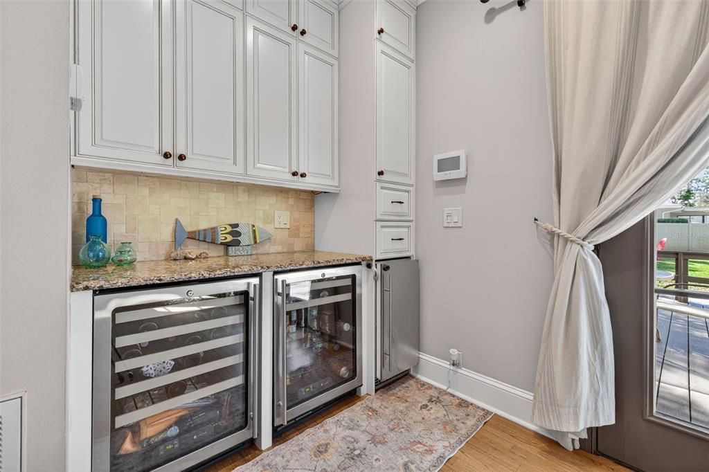 Activo con contrato: $1,295,000 (4 camas, 3 baños, 3010 Pies cuadrados)