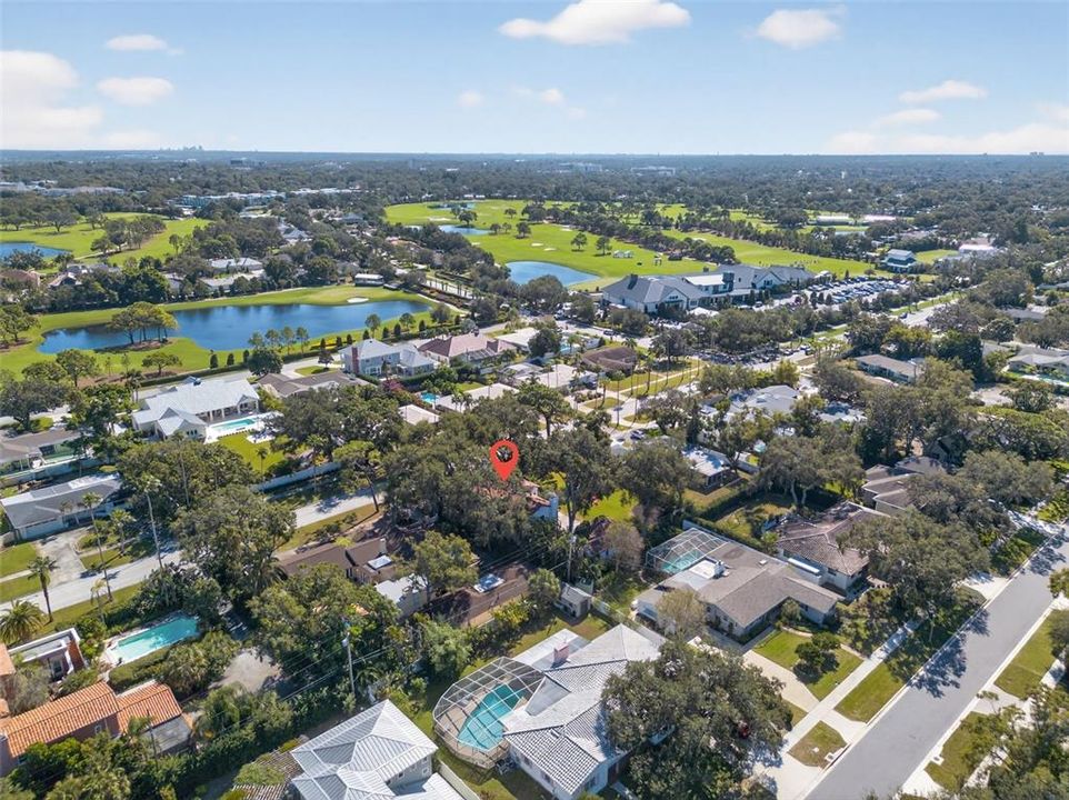 Activo con contrato: $1,295,000 (4 camas, 3 baños, 3010 Pies cuadrados)