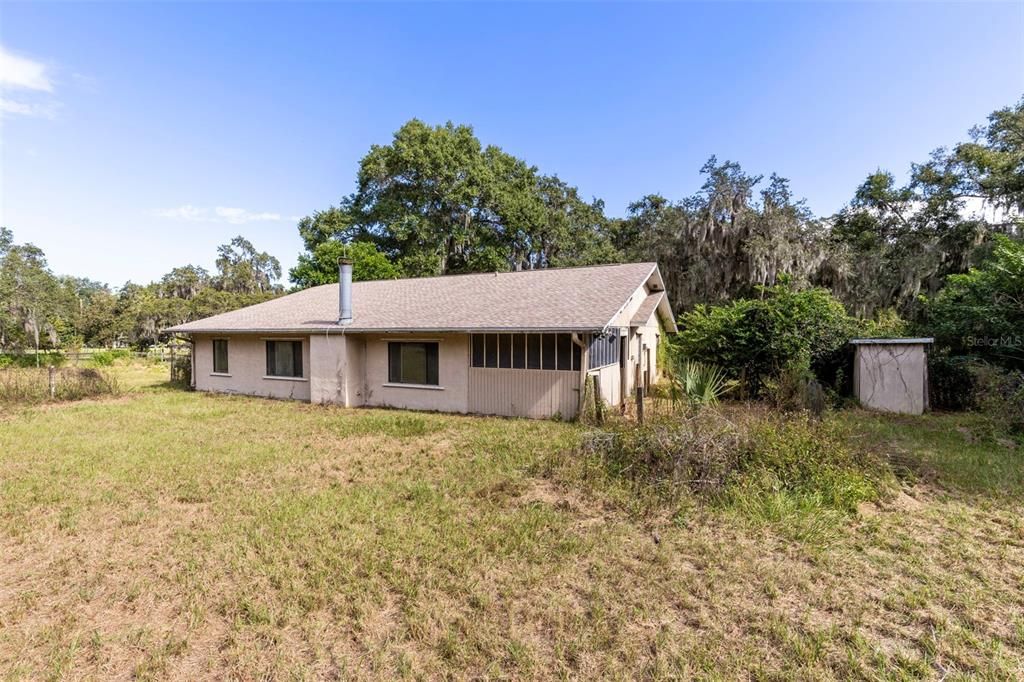 For Sale: $269,900 (4 beds, 2 baths, 1712 Square Feet)