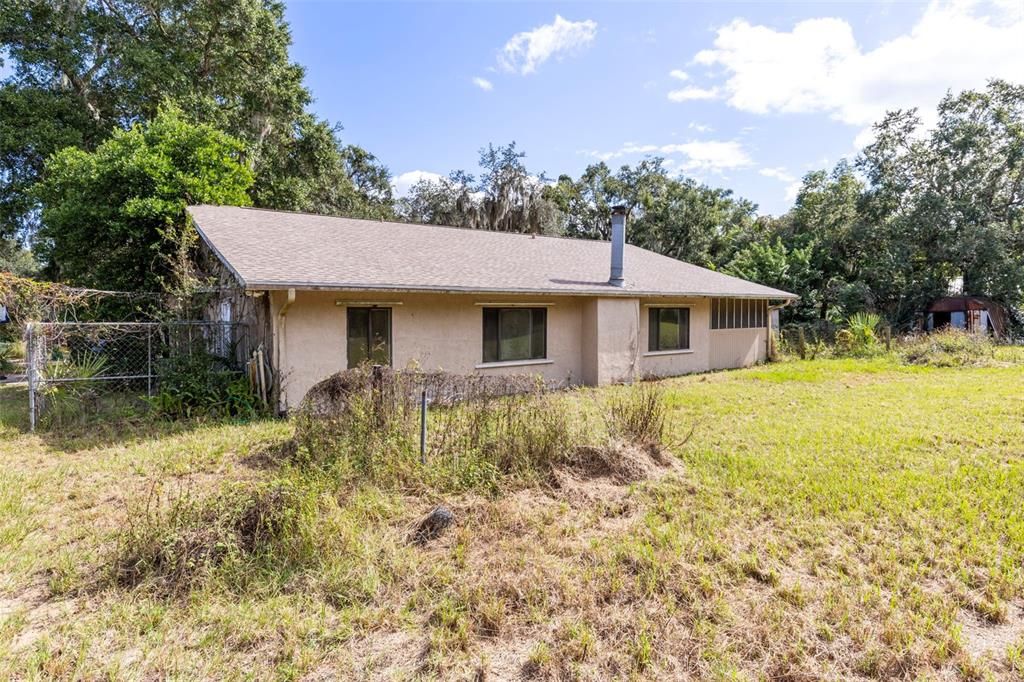 For Sale: $269,900 (4 beds, 2 baths, 1712 Square Feet)