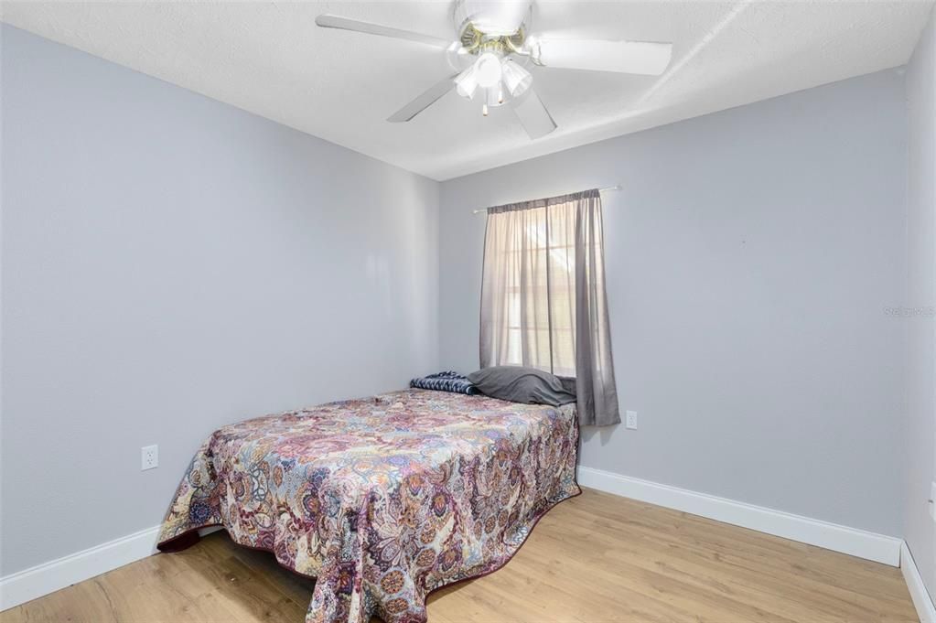 For Sale: $269,900 (4 beds, 2 baths, 1712 Square Feet)