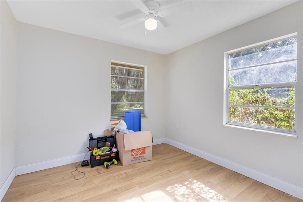 For Sale: $269,900 (4 beds, 2 baths, 1712 Square Feet)