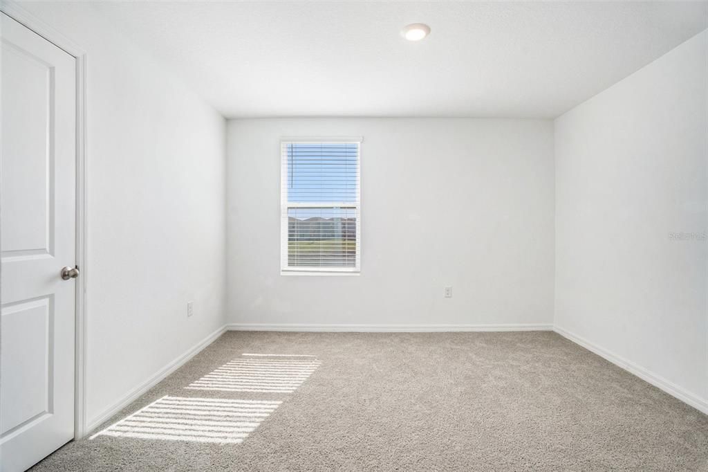 出租: $2,350 (4 贝兹, 2 浴室, 2364 平方英尺)