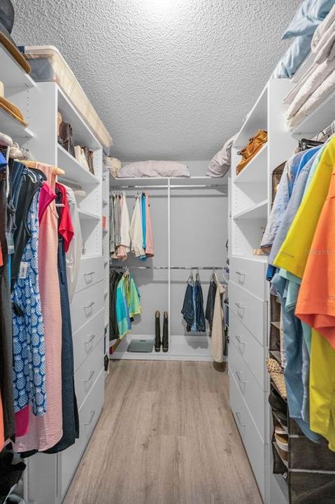 合同活跃: $535,000 (3 贝兹, 2 浴室, 1328 平方英尺)