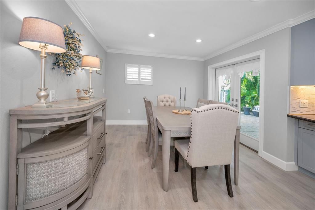 合同活跃: $535,000 (3 贝兹, 2 浴室, 1328 平方英尺)