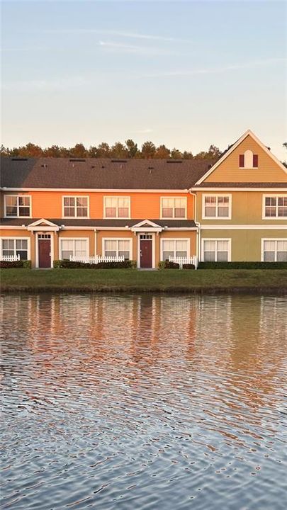 出租: $2,100 (3 贝兹, 2 浴室, 1296 平方英尺)