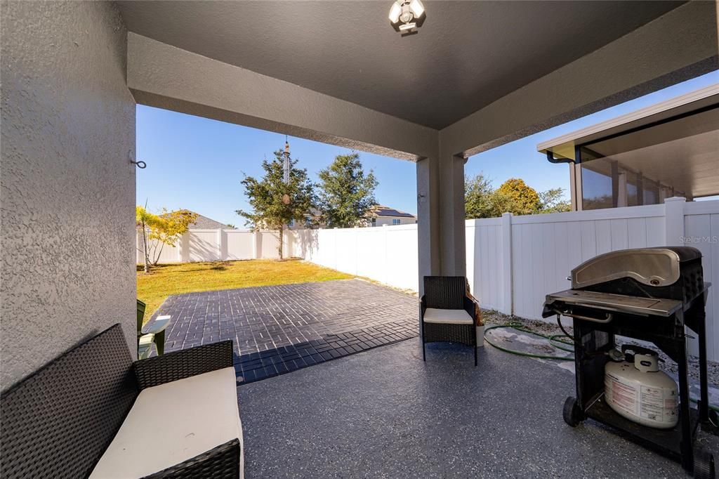 待售: $400,000 (4 贝兹, 2 浴室, 1846 平方英尺)