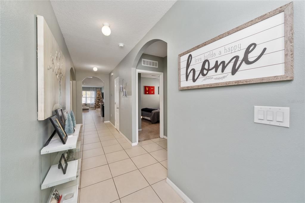 待售: $400,000 (4 贝兹, 2 浴室, 1846 平方英尺)