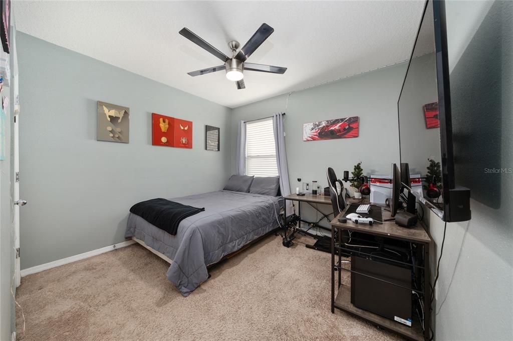 待售: $400,000 (4 贝兹, 2 浴室, 1846 平方英尺)