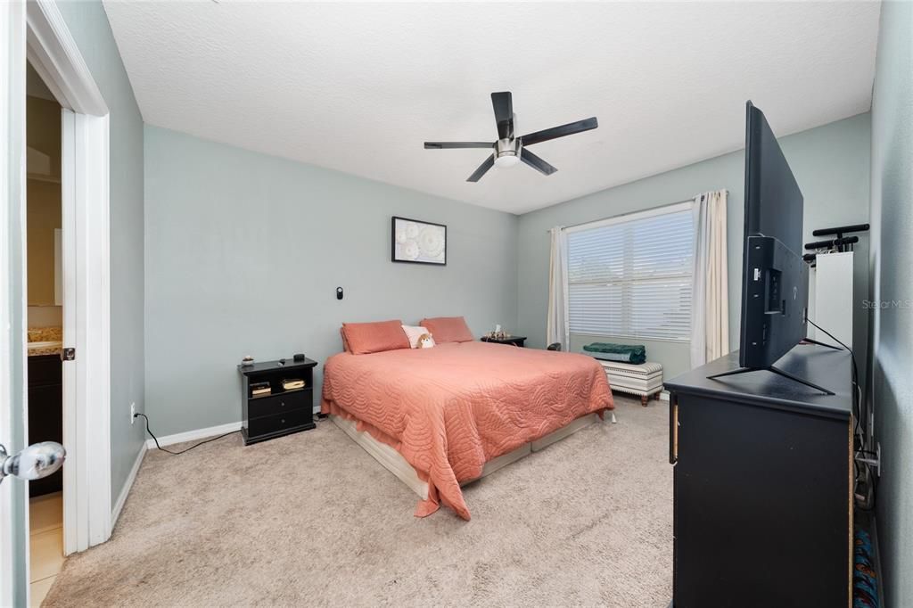 待售: $400,000 (4 贝兹, 2 浴室, 1846 平方英尺)