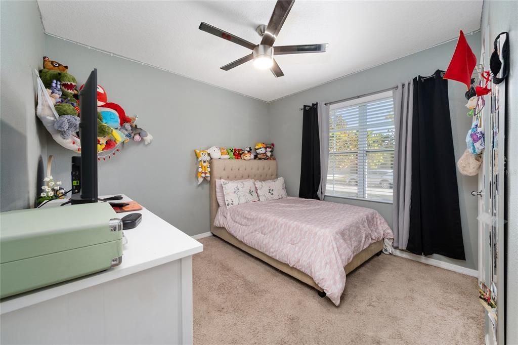 待售: $400,000 (4 贝兹, 2 浴室, 1846 平方英尺)