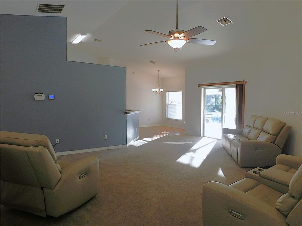 For Sale: $364,900 (4 beds, 2 baths, 2170 Square Feet)