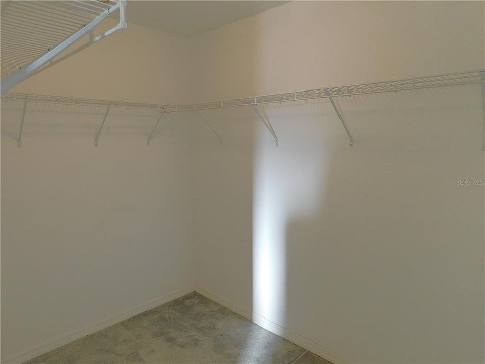 For Sale: $364,900 (4 beds, 2 baths, 2170 Square Feet)