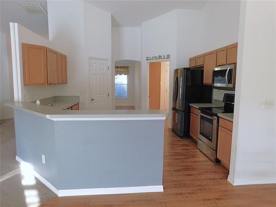 For Sale: $364,900 (4 beds, 2 baths, 2170 Square Feet)