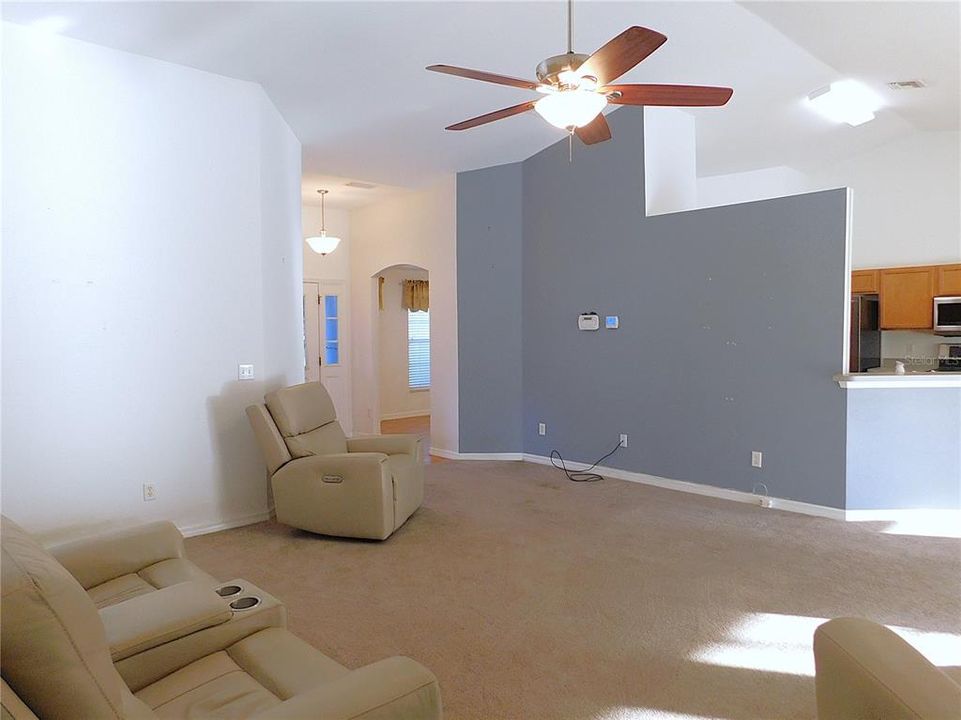 For Sale: $364,900 (4 beds, 2 baths, 2170 Square Feet)