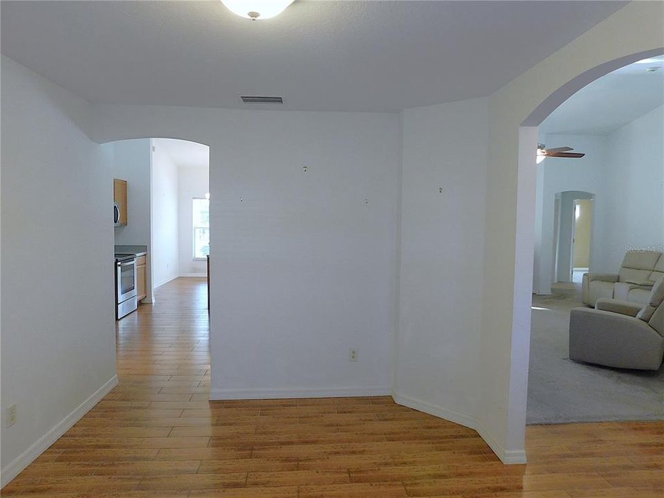 For Sale: $364,900 (4 beds, 2 baths, 2170 Square Feet)