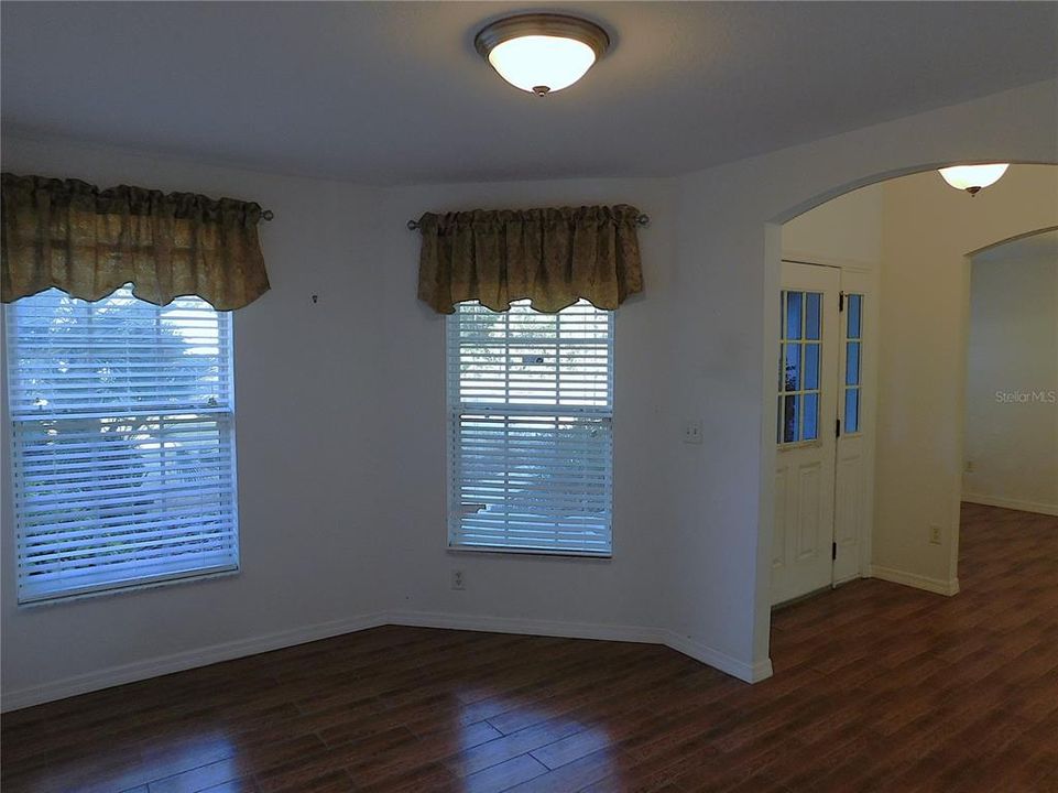 For Sale: $364,900 (4 beds, 2 baths, 2170 Square Feet)