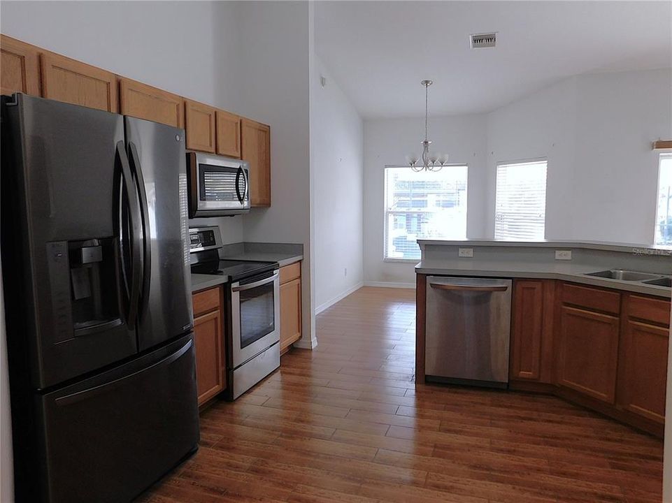 For Sale: $364,900 (4 beds, 2 baths, 2170 Square Feet)