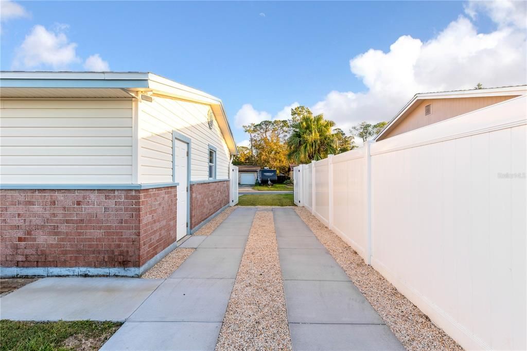 待售: $275,000 (3 贝兹, 2 浴室, 1134 平方英尺)