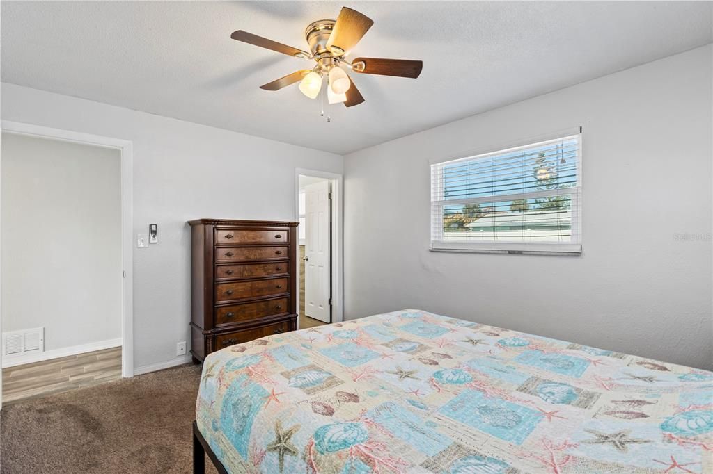 待售: $275,000 (3 贝兹, 2 浴室, 1134 平方英尺)