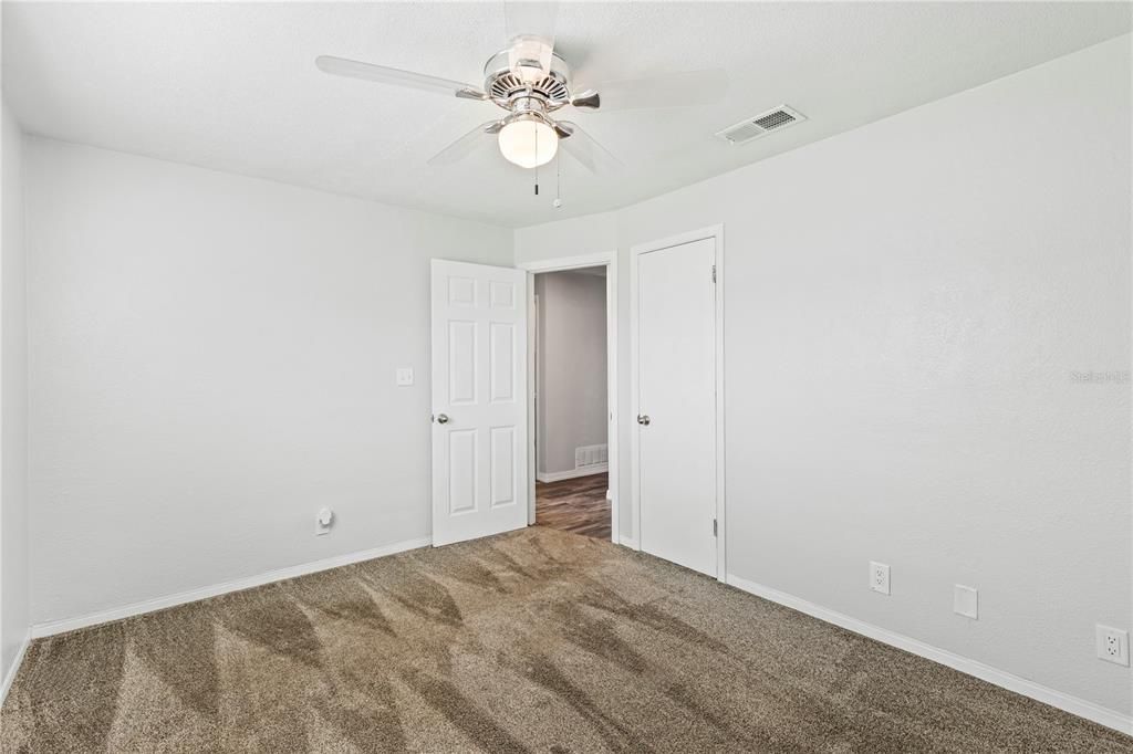 待售: $275,000 (3 贝兹, 2 浴室, 1134 平方英尺)