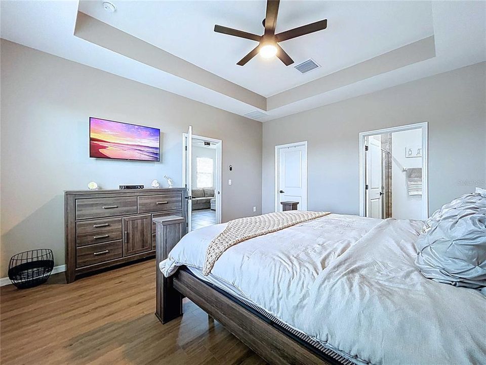 En Venta: $365,000 (3 camas, 2 baños, 1565 Pies cuadrados)