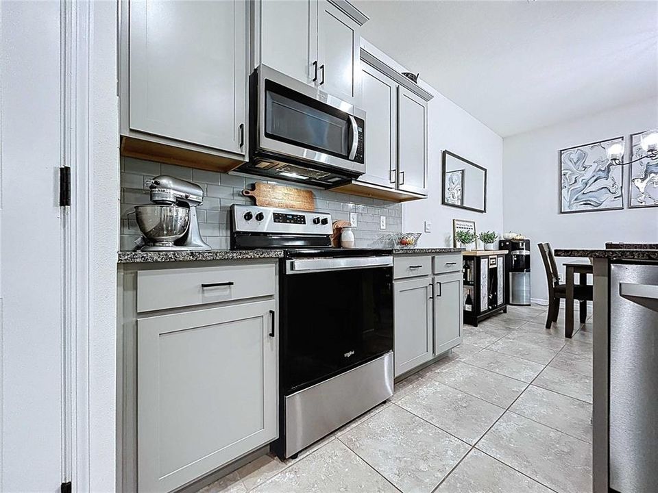 En Venta: $365,000 (3 camas, 2 baños, 1565 Pies cuadrados)