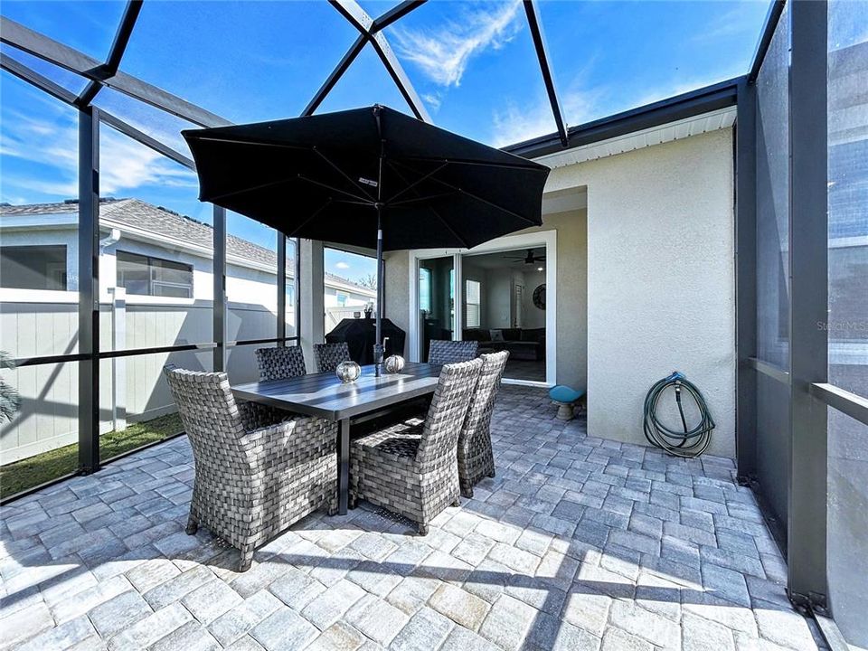 En Venta: $365,000 (3 camas, 2 baños, 1565 Pies cuadrados)