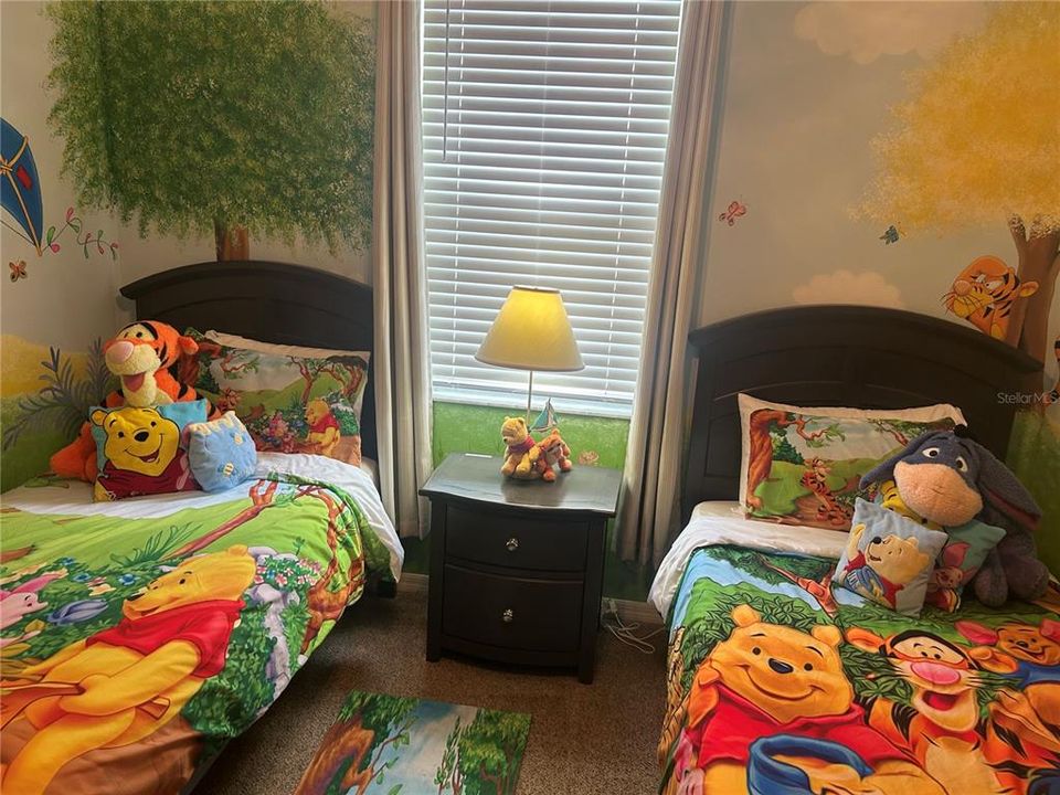 For Sale: $390,000 (4 beds, 3 baths, 1833 Square Feet)