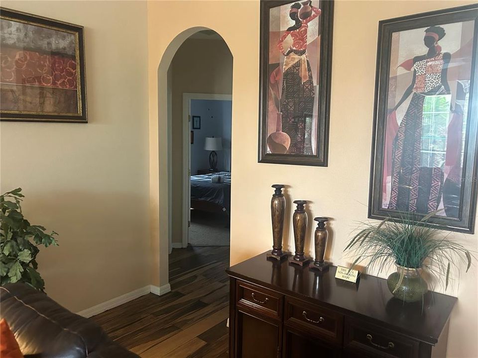 For Sale: $390,000 (4 beds, 3 baths, 1833 Square Feet)