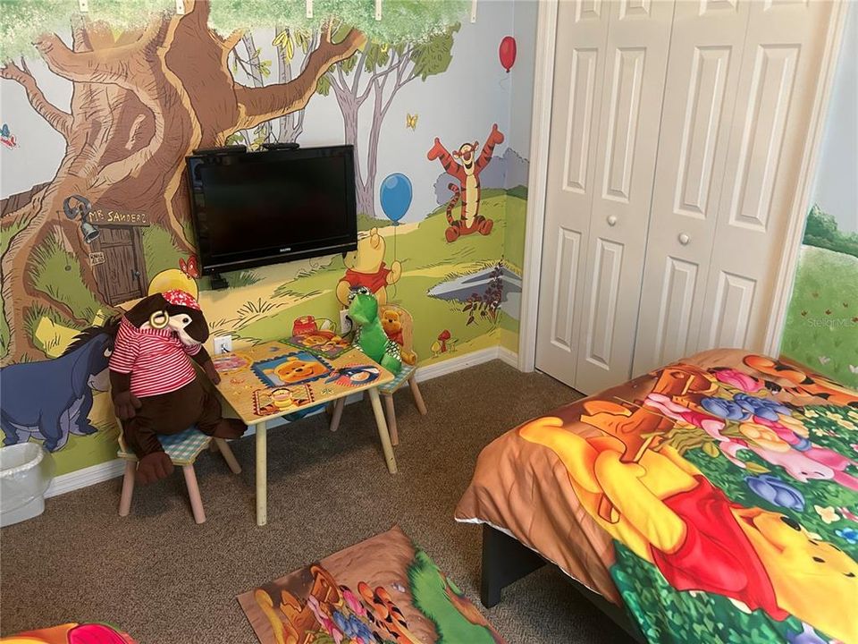 For Sale: $390,000 (4 beds, 3 baths, 1833 Square Feet)