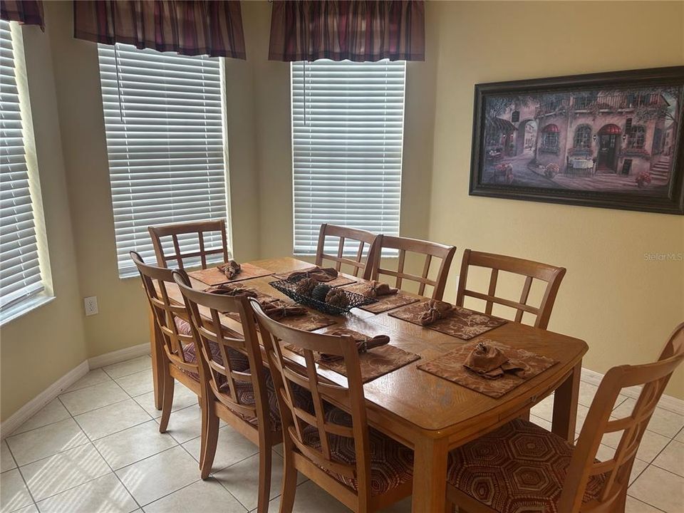 For Sale: $390,000 (4 beds, 3 baths, 1833 Square Feet)