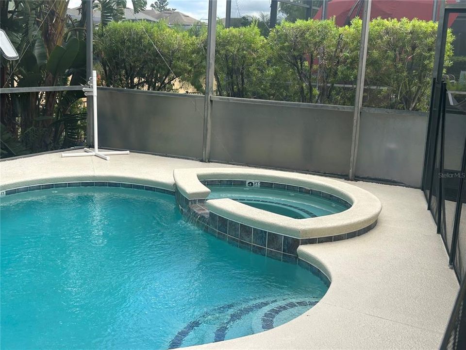 For Sale: $390,000 (4 beds, 3 baths, 1833 Square Feet)