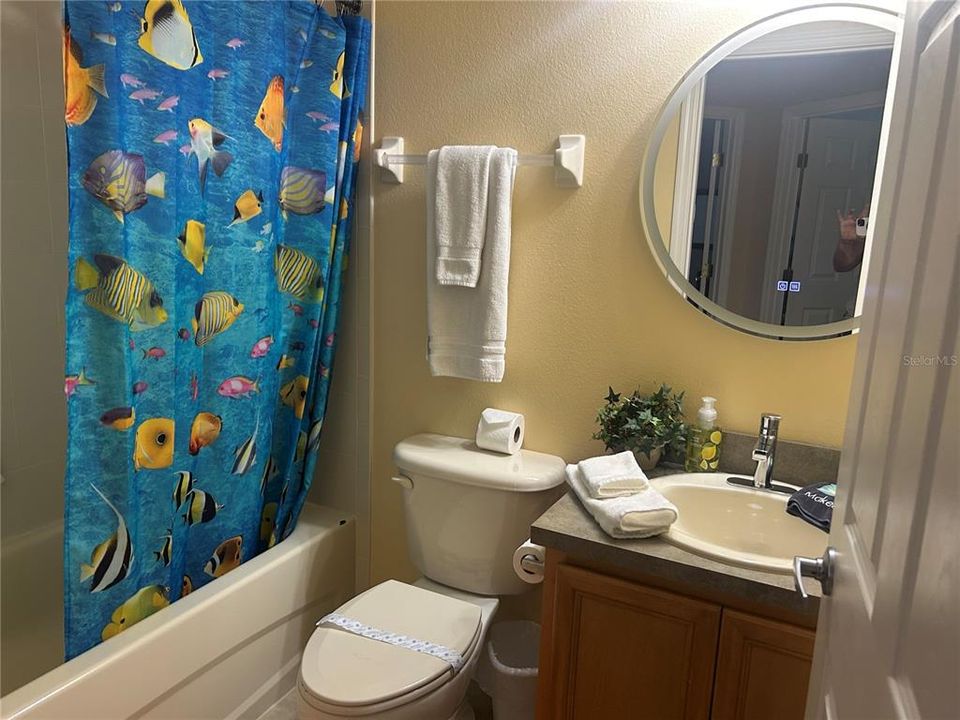 For Sale: $390,000 (4 beds, 3 baths, 1833 Square Feet)