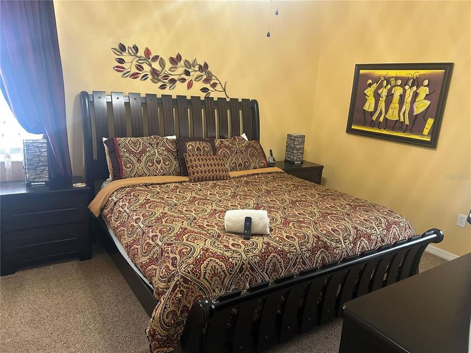 For Sale: $390,000 (4 beds, 3 baths, 1833 Square Feet)