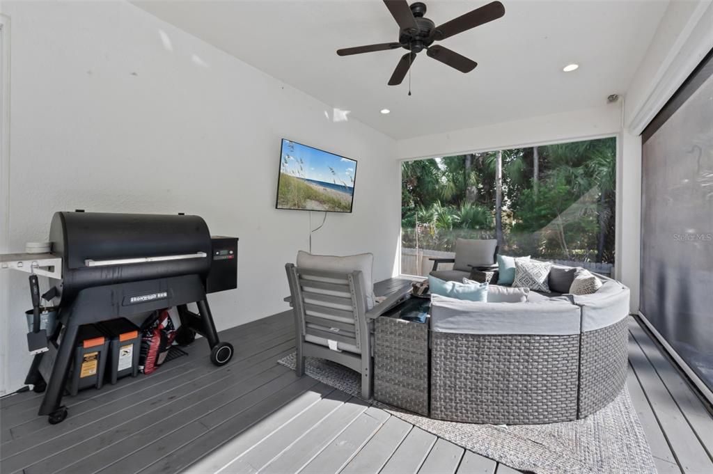 Active With Contract: $795,000 (4 beds, 2 baths, 2700 Square Feet)