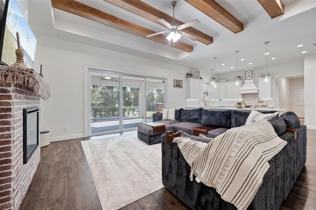 Active With Contract: $795,000 (4 beds, 2 baths, 2700 Square Feet)