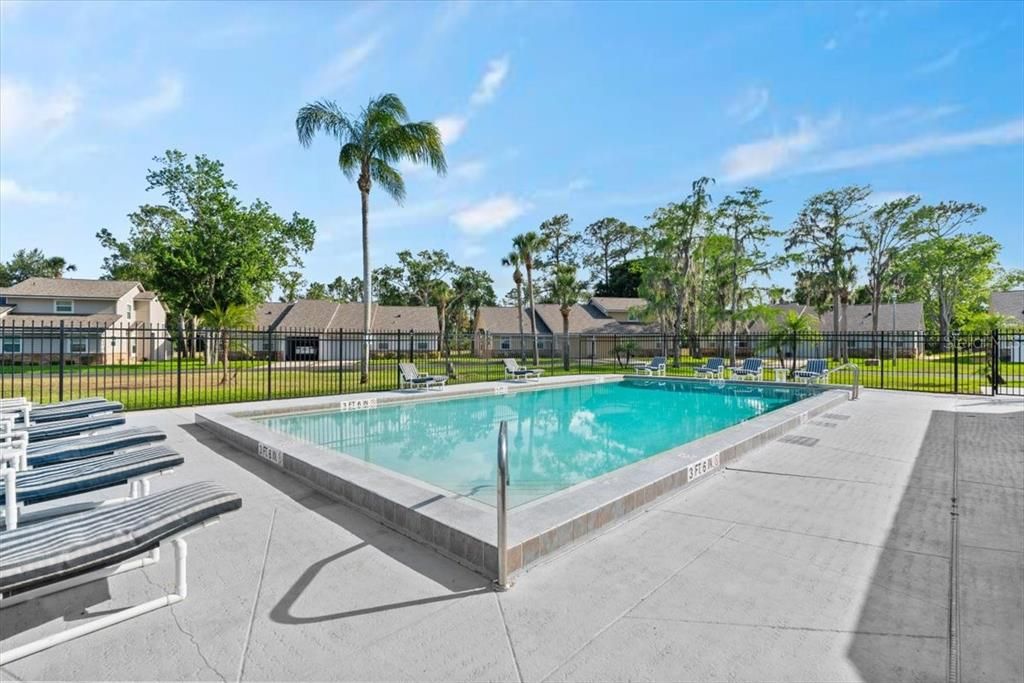 For Sale: $200,000 (2 beds, 2 baths, 1165 Square Feet)