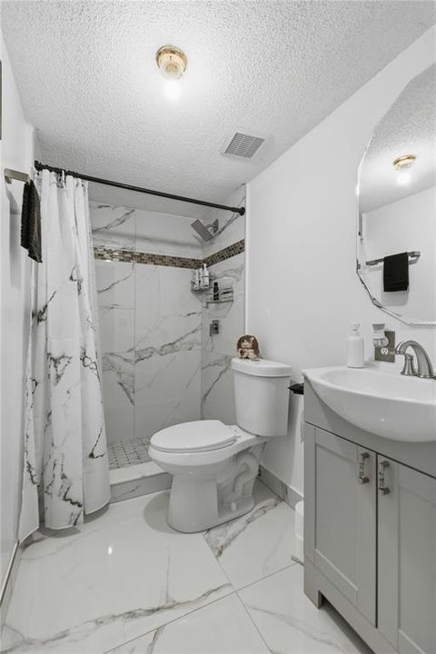 На продажу: $300,000 (4 спален, 2 ванн, 1782 Квадратных фут)