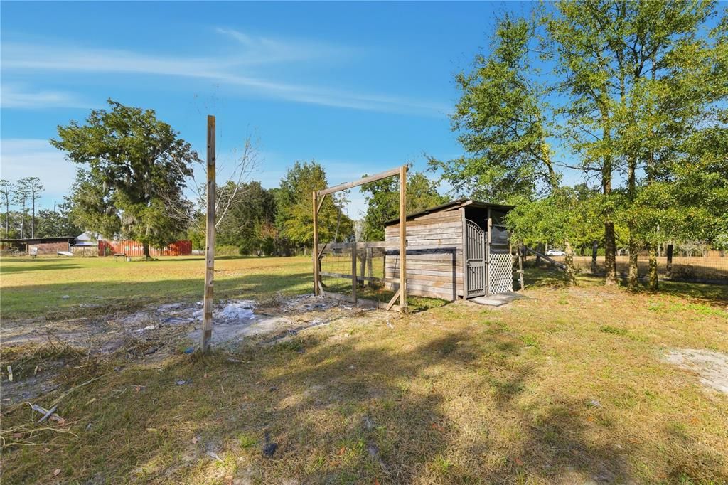 На продажу: $300,000 (4 спален, 2 ванн, 1782 Квадратных фут)