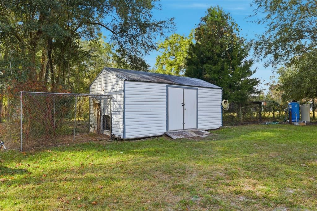 На продажу: $300,000 (4 спален, 2 ванн, 1782 Квадратных фут)