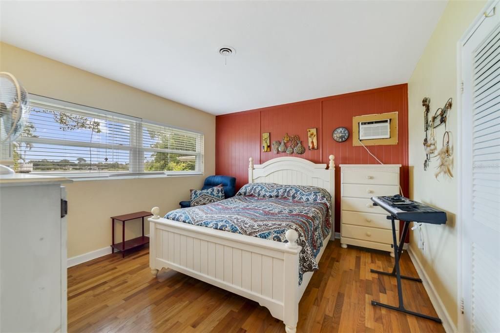 For Sale: $699,900 (3 beds, 2 baths, 1896 Square Feet)